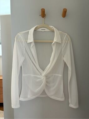 Deja Twist Front Top in White